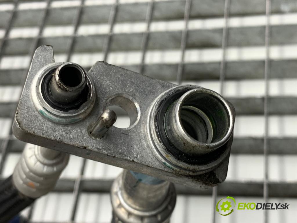 JEEP CHEROKEE KL SUV 2019 200 kW 3.2 V6 4x4 3239 rúrka klimatizace P68288396AA (Trubka klimatizace)