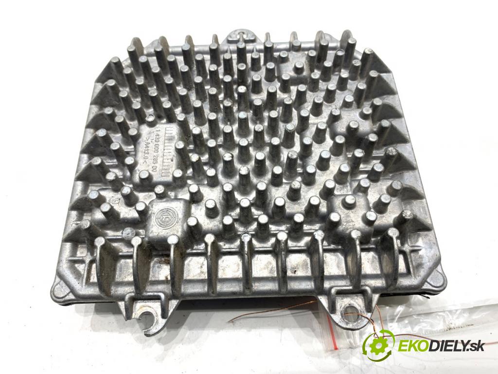 JEEP CHEROKEE KL SUV 2019 200 kW 3.2 V6 4x4 3239 Menič XENON 10EEG180571 (Riadiaca jednotka xenónu)