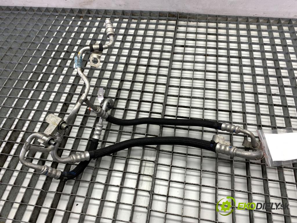 JEEP CHEROKEE KL SUV 2019 200 kW 3.2 V6 4x4 3239 rúrka klimatizace  (Trubka klimatizace)