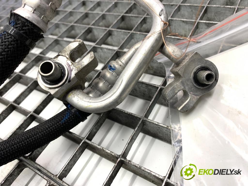 JEEP CHEROKEE KL SUV 2019 200 kW 3.2 V6 4x4 3239 rúrka klimatizace  (Trubka klimatizace)