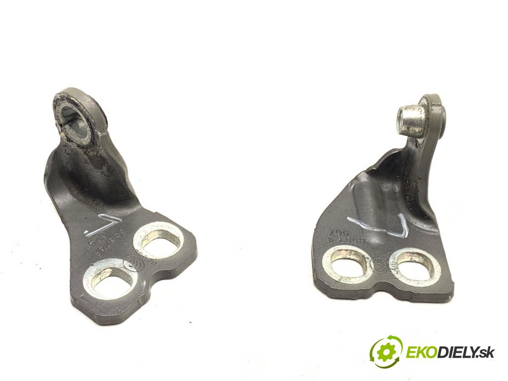 JEEP CHEROKEE KL SUV 2019 200 kW 3.2 V6 4x4 3239 závesky Dvere predný ľave 