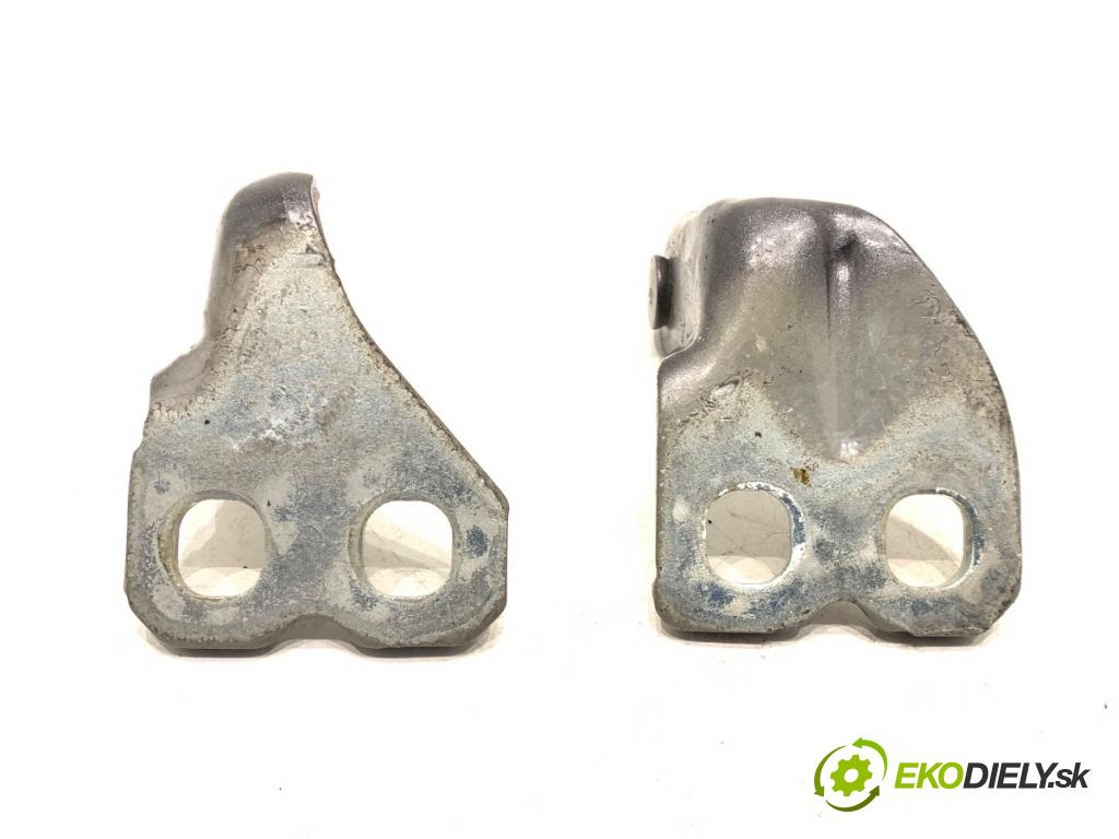 JEEP CHEROKEE KL SUV 2019 200 kW 3.2 V6 4x4 3239 závesky Dvere predný ľave