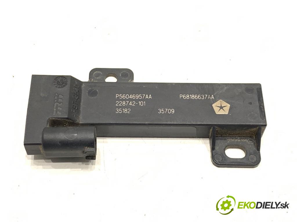 JEEP CHEROKEE KL SUV 2019 200 kW 3.2 V6 4x4 3239 Zosilňovač Antenní: P56046957AA (Zosilňovač)