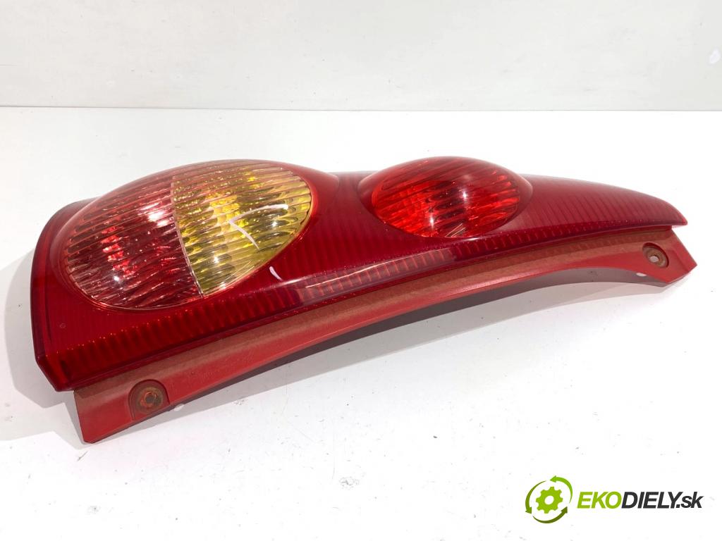 PEUGEOT 107 liftback 2007 50 kW 1.0 998 Svetlo ľavy zad 81560-0H040