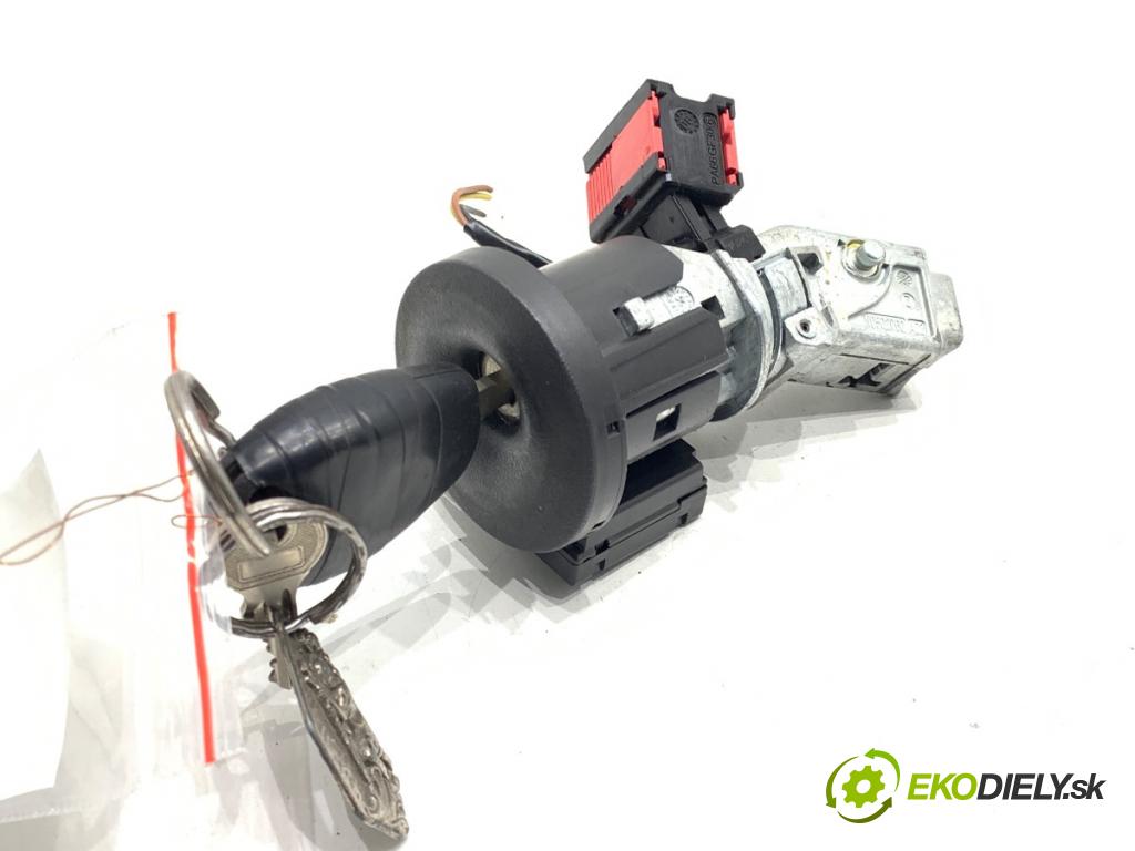 RENAULT CLIO III liftback 2006 50 kW 1.5 dCi (C/BR0G, C/BR1G) 1461 spinačka 8200214173C (Spínacia skrinka)