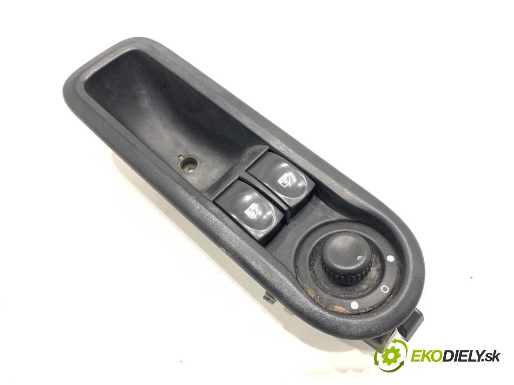 RENAULT CLIO III liftback 2006 50 kW 1.5 dCi (C/BR0G, C/BR1G) 1461 Prepínač okien 8200356515 (Prepínacie páčky pod volantom)