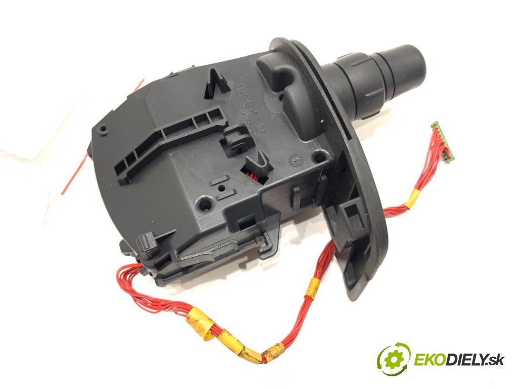 RENAULT CLIO III liftback 2006 50 kW 1.5 dCi (C/BR0G, C/BR1G) 1461 Prepínač smeroviek 88102002 (Prepínacie páčky pod volantom)