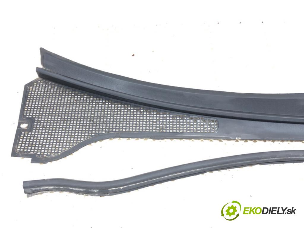 RENAULT CLIO III liftback 2006 50 kW 1.5 dCi (C/BR0G, C/BR1G) 1461 Torpédo, plast pod čelné okno 8200290131 (Torpédo (plast pod čelným sklom))