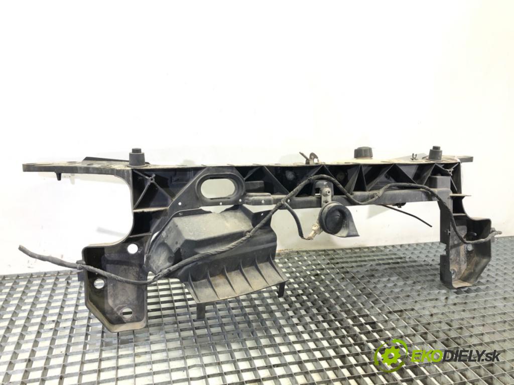 RENAULT CLIO III liftback 2006 50 kW 1.5 dCi (C/BR0G, C/BR1G) 1461 držák přední část 8200290143 (Přední výztuha)