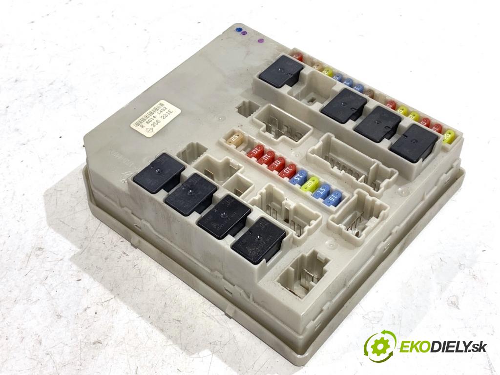 RENAULT CLIO III liftback 2006 50 kW 1.5 dCi (C/BR0G, C/BR1G) 1461 modul BSI 356231E (Pojistková skříňka)