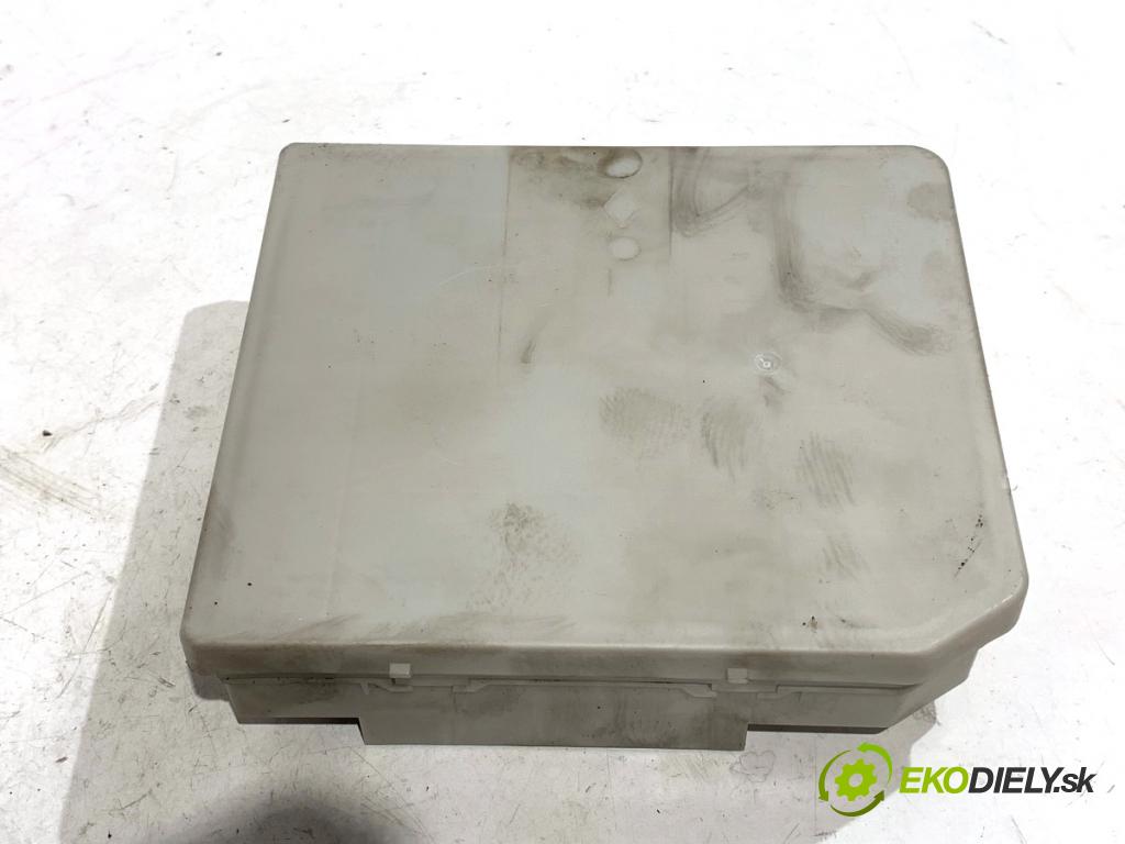 RENAULT CLIO III liftback 2006 50 kW 1.5 dCi (C/BR0G, C/BR1G) 1461 modul BSI 356231E (Pojistková skříňka)