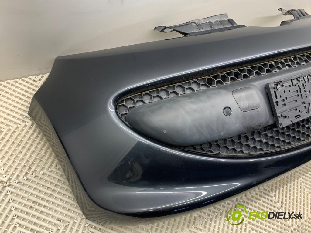 PEUGEOT 107 liftback 2007 50 kW 1.0 998 Nárazník predný  (Kľučka dverí ostatné)