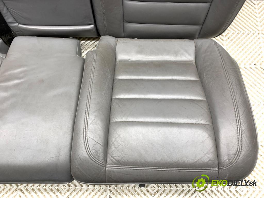 VW TOUAREG SUV 2006 206 kW 3.6 V6 FSI 3597 Sedadlo druhý rad