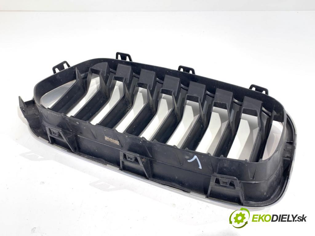 BMW F39 SUV 2019 103 kW sDrive 18 i 1499 mřížka maska 7424778 7424777 (Přední mřížka (maska chladiče))