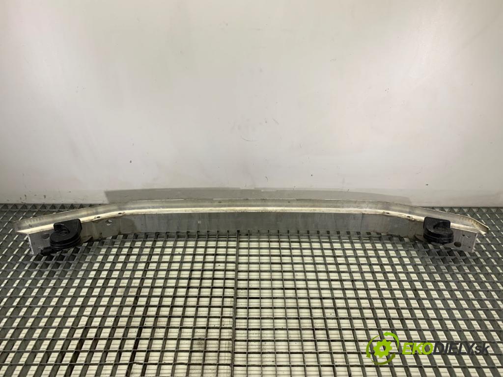 BMW F39 SUV 2019 103 kW sDrive 18 i 1499 výztuha nárazníka přední část 7342439 (Přední výztuha)