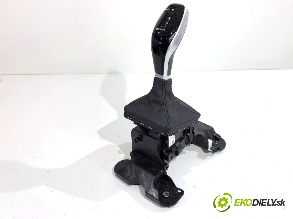 BMW F39 SUV 2019 103 kW sDrive 18 i 1499 Kulisa 7950472 (Rýchlostná páka (kulisa))
