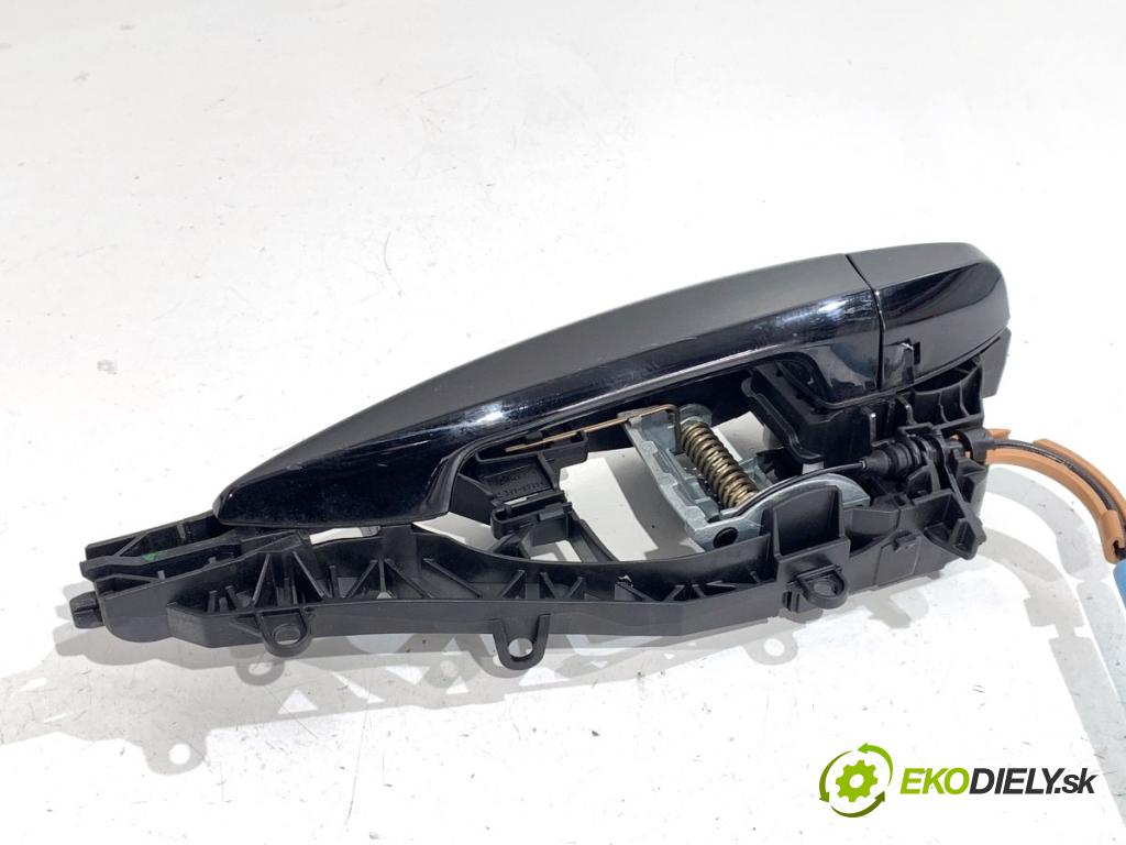 BMW F39 SUV 2019 103 kW sDrive 18 i 1499 Kľučka vonkajšia ľavy predný