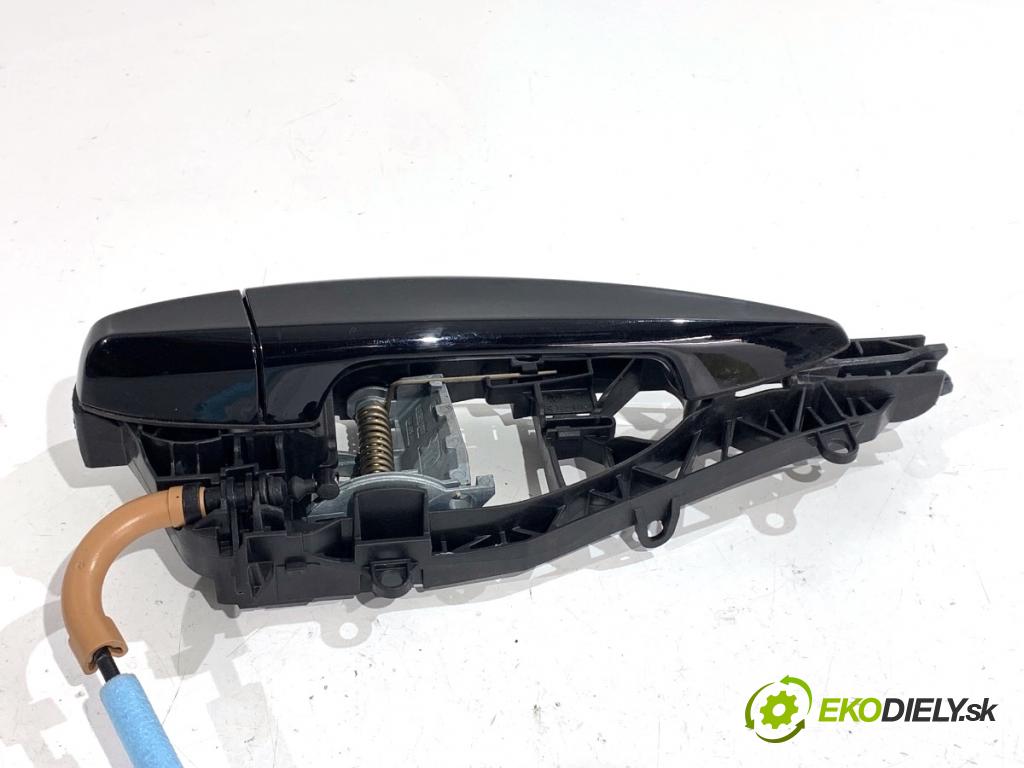 BMW F39 SUV 2019 103 kW sDrive 18 i 1499 Kľučka vonkajšia pravy predný