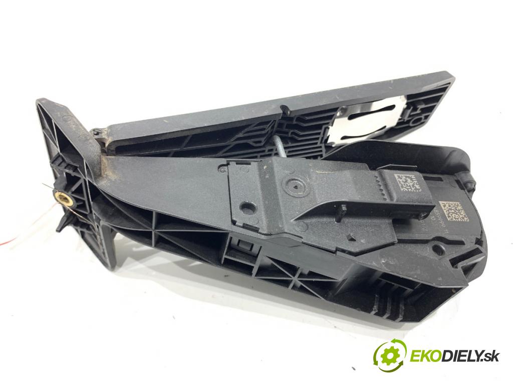 BMW F39 SUV 2019 103 kW sDrive 18 i 1499 Potenciometer plynu 6859999 (Potenciometer plynového pedálu)