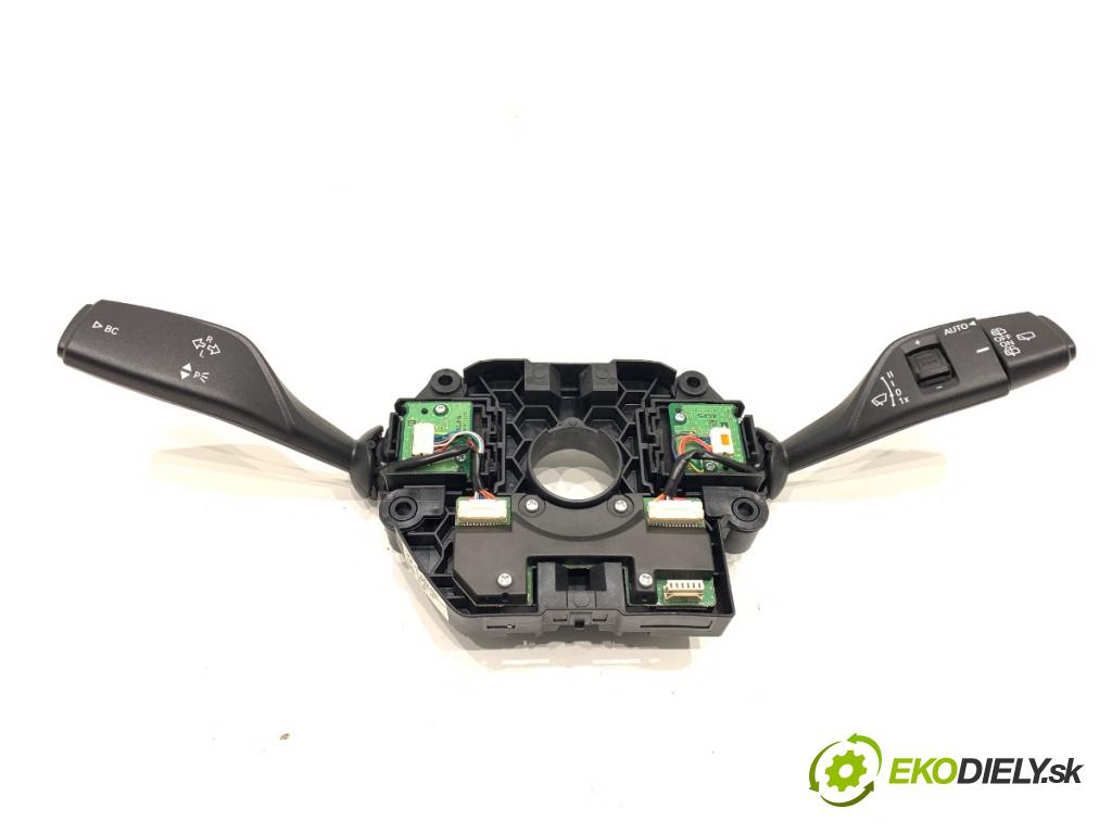 BMW F39 SUV 2019 103 kW sDrive 18 i 1499 Prepínač kombinovaný 6827369 (Prepínacie páčky pod volantom)