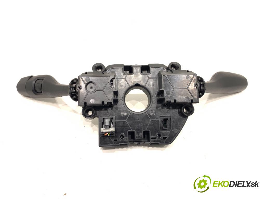 BMW F39 SUV 2019 103 kW sDrive 18 i 1499 Prepínač kombinovaný 6827369 (Prepínacie páčky pod volantom)