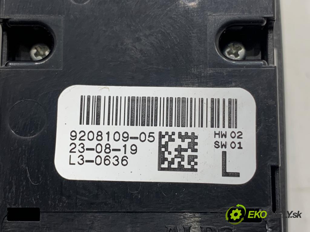 BMW F39 SUV 2019 103 kW sDrive 18 i 1499 Prepínač okien 9208109 (Prepínacie páčky pod volantom)