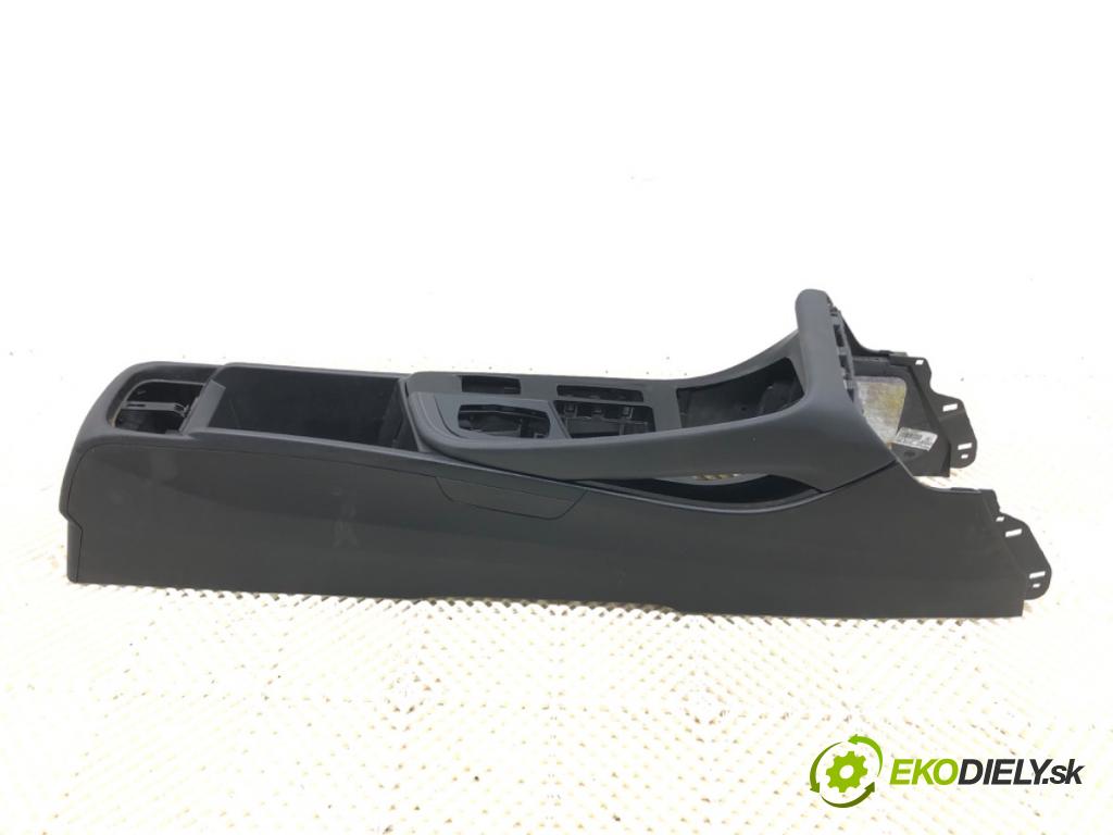 BMW F39 SUV 2019 103 kW sDrive 18 i 1499 Tunel stredový  (Stredový tunel)