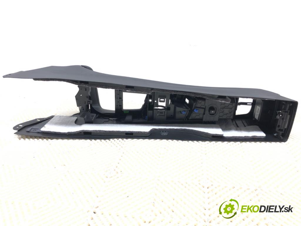 BMW F39 SUV 2019 103 kW sDrive 18 i 1499 Tunel stredový (Stredový tunel)