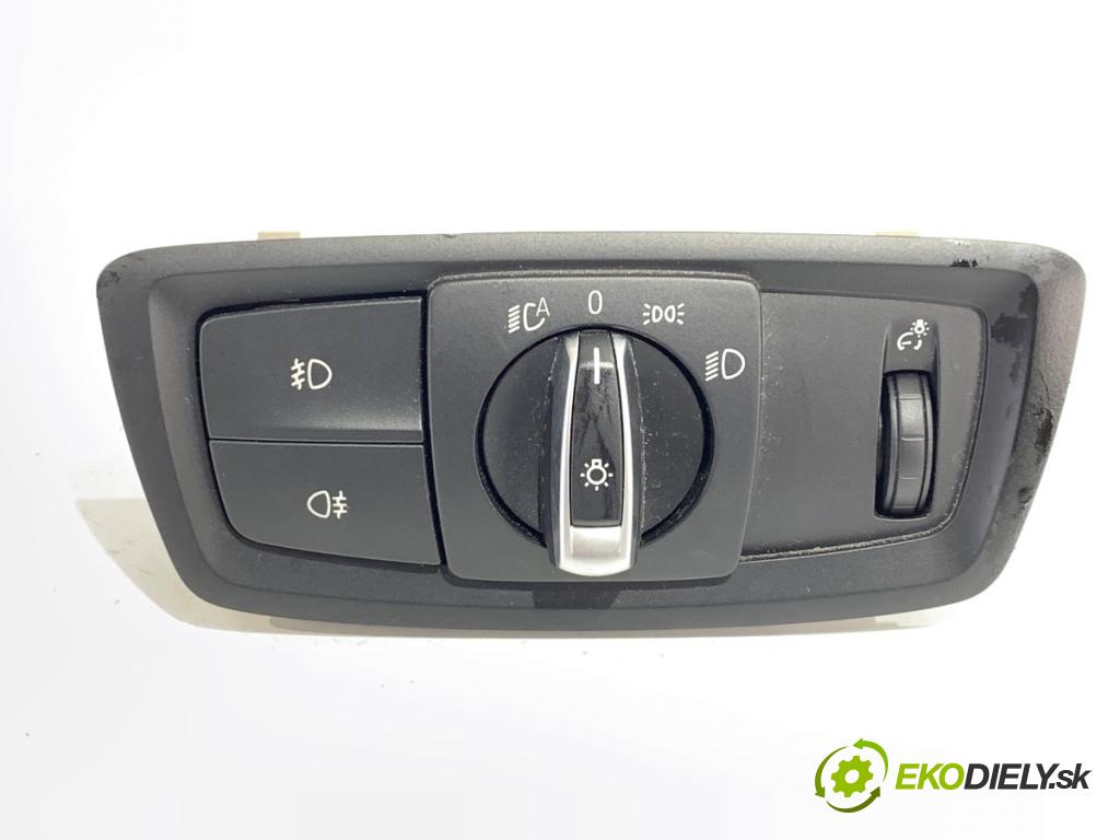 BMW F39 SUV 2019 103 kW sDrive 18 i 1499 Spínač svetiel 6847524