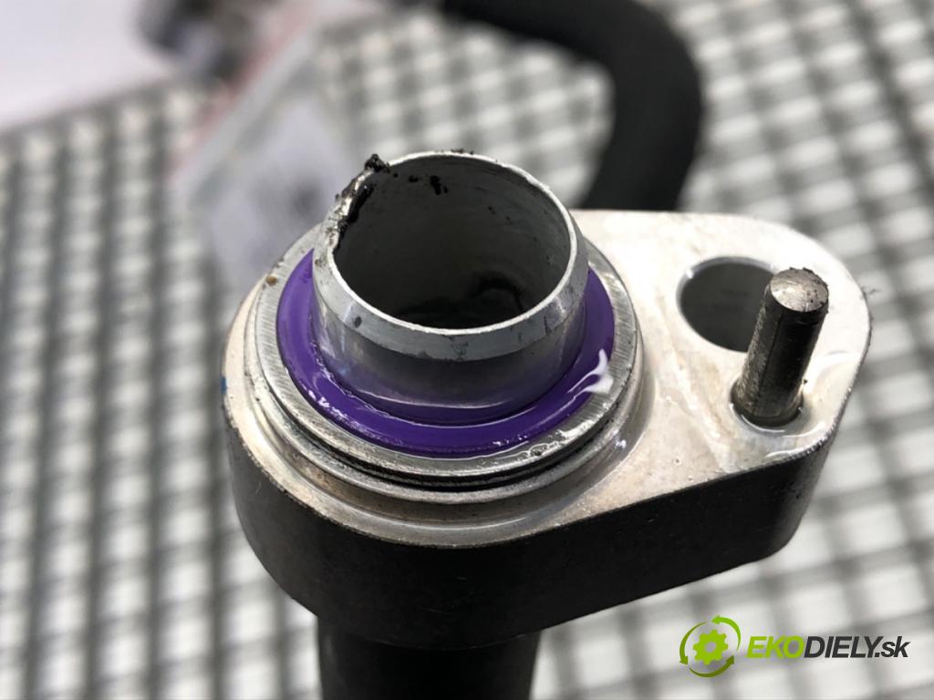 BMW F39 SUV 2019 103 kW sDrive 18 i 1499 rúrka klimatizace 6834655 (Trubka klimatizace)