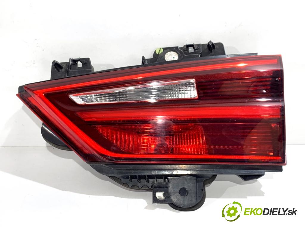 BMW F39 SUV 2019 103 kW sDrive 18 i 1499 Svetlo zad pravá vnútorná 7420748 (Kľučka dverí ostatné)