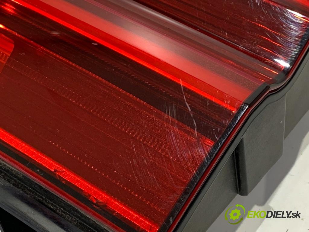 BMW F39 SUV 2019 103 kW sDrive 18 i 1499 Svetlo zad pravá vnútorná 7420748 (Kľučka dverí ostatné)