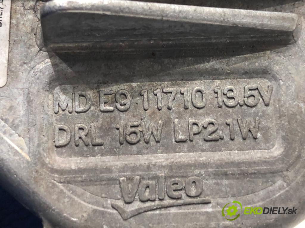 BMW F39 SUV 2019 103 kW sDrive 18 i 1499 Modul LED 90132032