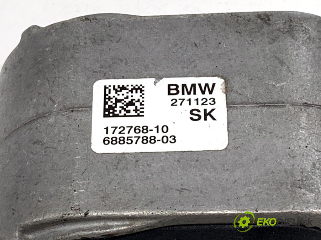 BMW F39 SUV 2019 103 kW sDrive 18 i 1499 Držiak Motor 6885788