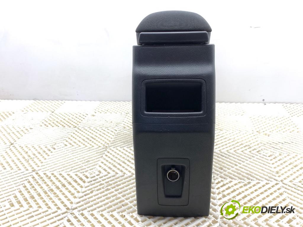 TOYOTA AURIS II Kombi 2017 73 kW 1.8 Hybrid (ZWE186_) 1798 Tunel středový 58910-02160 (Středový tunel)