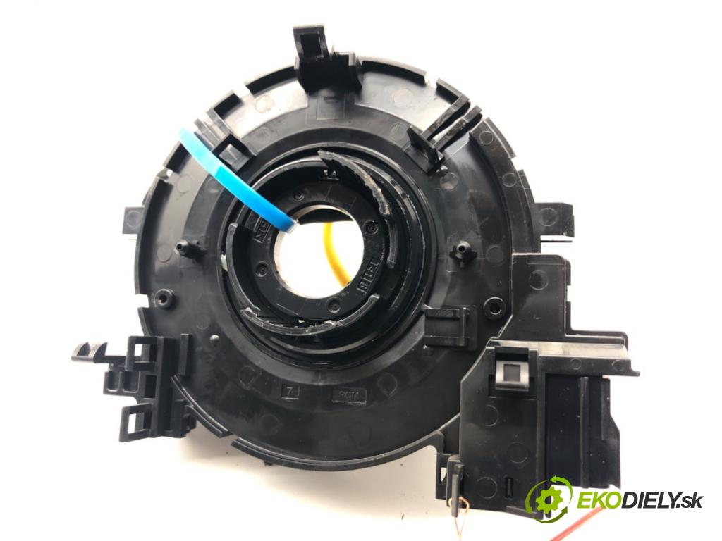 TOYOTA AURIS II Kombi 2017 73 kW 1.8 Hybrid (ZWE186_) 1798 kroužek slimák airbag  (Airbag)