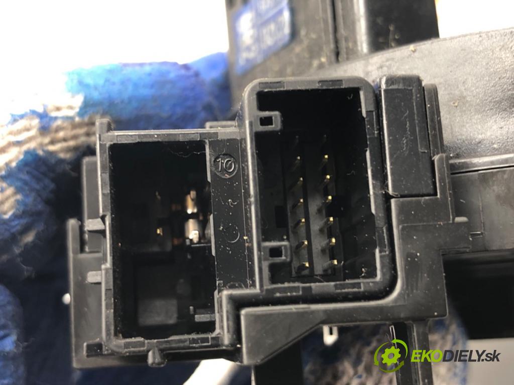 TOYOTA AURIS II Kombi 2017 73 kW 1.8 Hybrid (ZWE186_) 1798 kroužek slimák airbag  (Airbag)