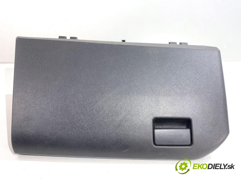 TOYOTA AURIS II Kombi 2017 73 kW 1.8 Hybrid (ZWE186_) 1798 Priehradka, kastlík spolujazdca  (Priehradka (kastlík))