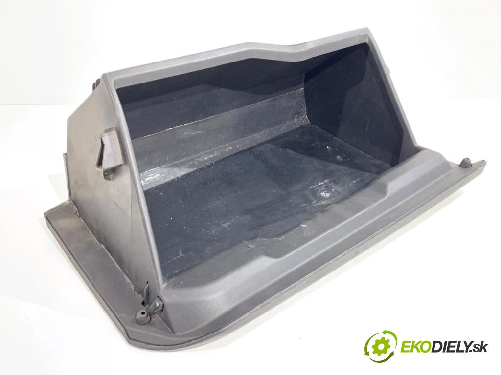 TOYOTA AURIS II Kombi 2017 73 kW 1.8 Hybrid (ZWE186_) 1798 Priehradka, kastlík spolujazdca  (Priehradka (kastlík))