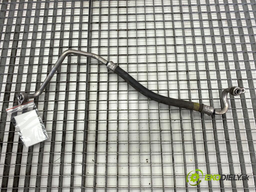 TOYOTA AURIS II Kombi 2017 73 kW 1.8 Hybrid (ZWE186_) 1798 rúrka klimatizace  (Trubka klimatizace)