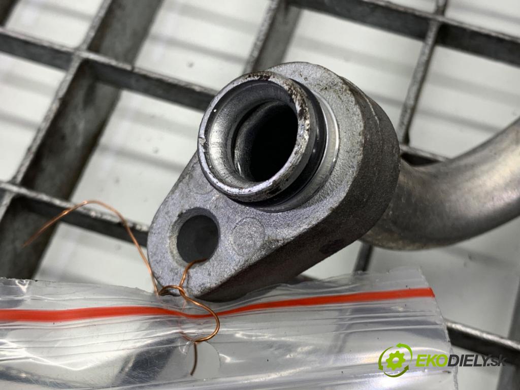 TOYOTA AURIS II Kombi 2017 73 kW 1.8 Hybrid (ZWE186_) 1798 rúrka klimatizace  (Trubka klimatizace)