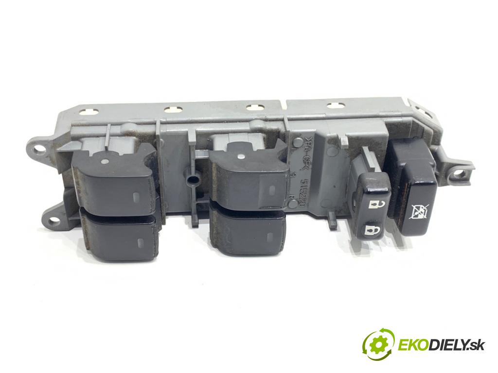 TOYOTA AURIS II Kombi 2017 73 kW 1.8 Hybrid (ZWE186_) 1798 Prepínač okien 515220 (Prepínacie páčky pod volantom)