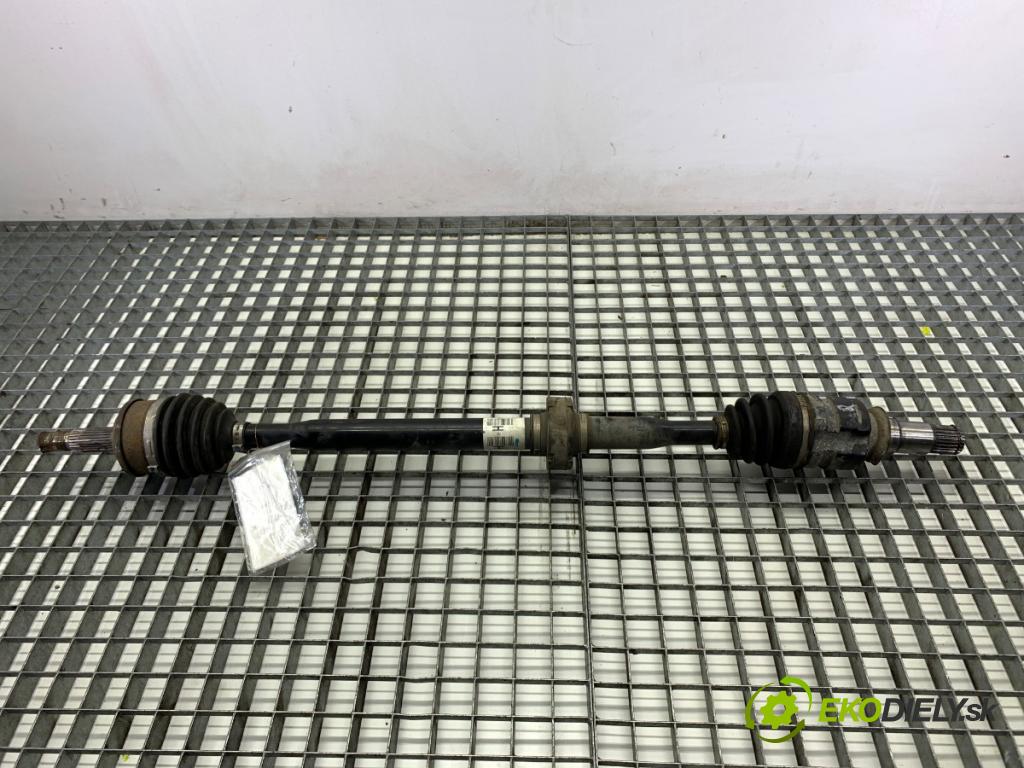 TOYOTA AURIS II Kombi 2017 73 kW 1.8 Hybrid (ZWE186_) 1798 poloos pravý přední část 4341002850F