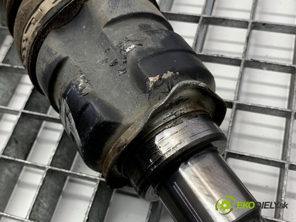 TOYOTA AURIS II Kombi 2017 73 kW 1.8 Hybrid (ZWE186_) 1798 Poloos ľavy predný