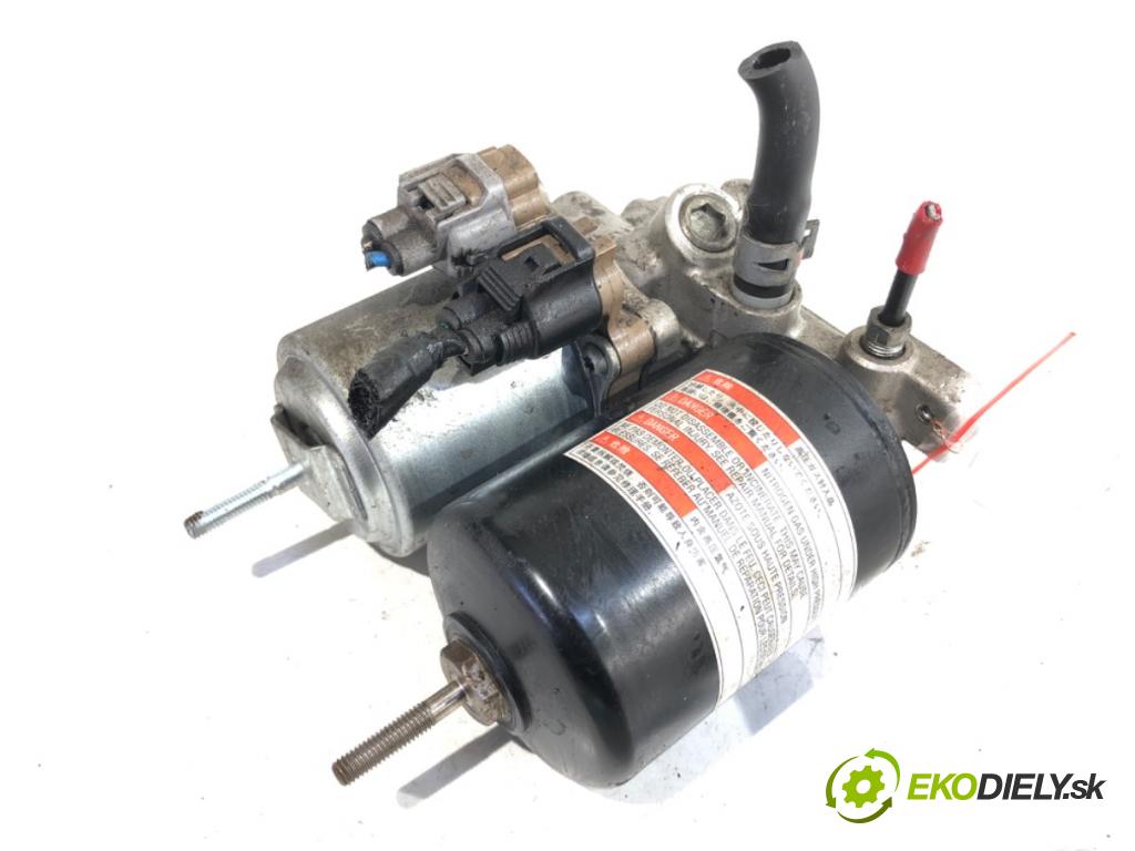 TOYOTA AURIS II Kombi 2017 73 kW 1.8 Hybrid (ZWE186_) 1798 Pumpa ABS 47070-12010 (Pumpa ABS)