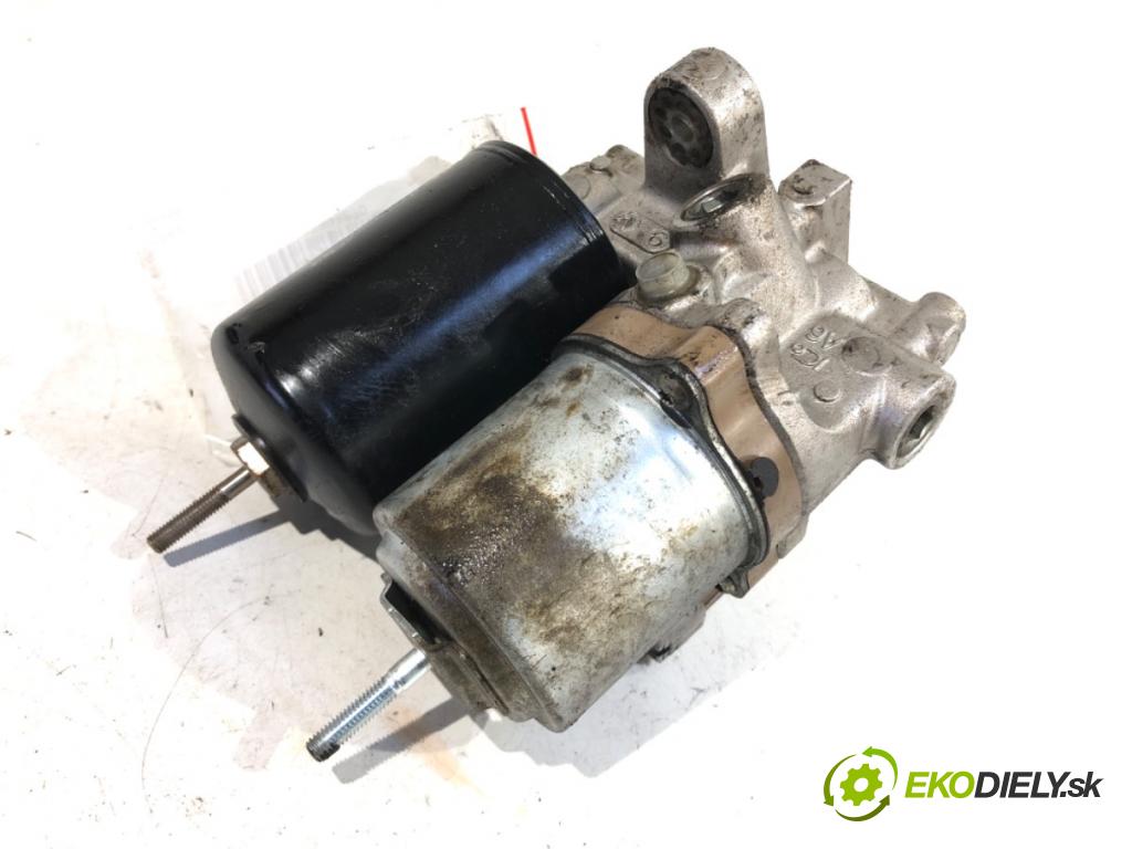 TOYOTA AURIS II Kombi 2017 73 kW 1.8 Hybrid (ZWE186_) 1798 Pumpa ABS 47070-12010 (Pumpa ABS)