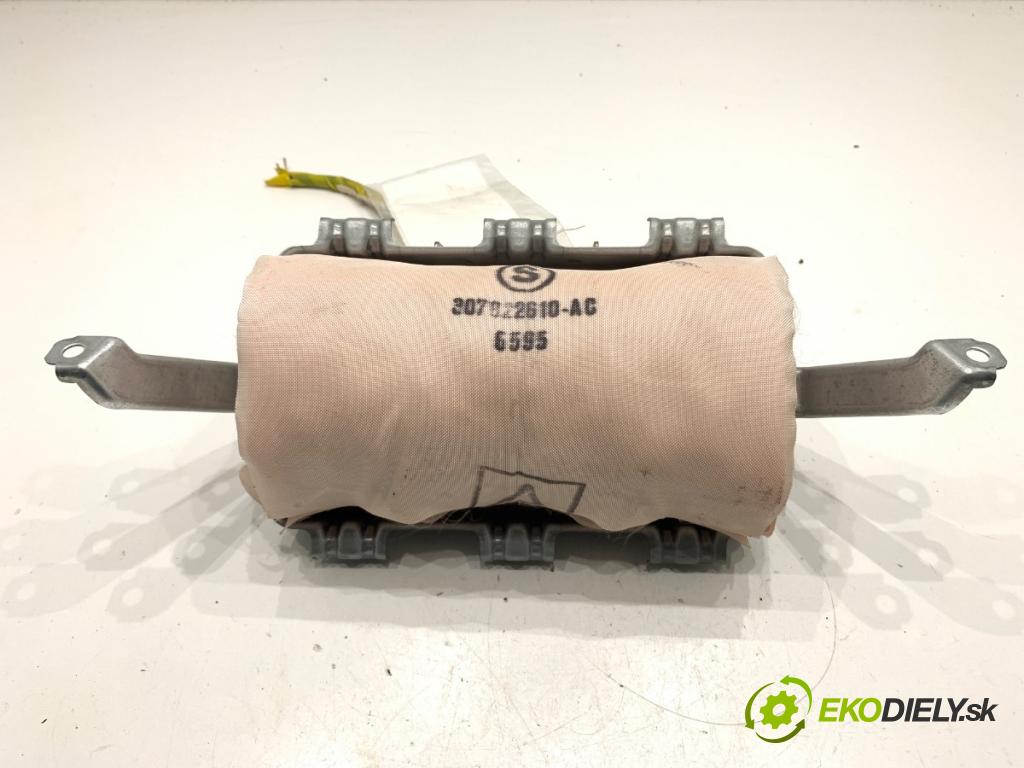 TOYOTA AURIS II Kombi 2017 73 kW 1.8 Hybrid (ZWE186_) 1798 AirBag spolujezdce  (Airbag)