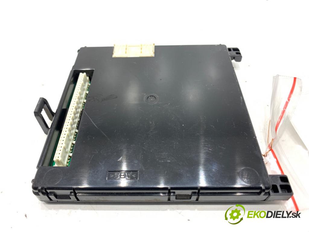 TOYOTA AURIS II Kombi 2017 73 kW 1.8 Hybrid (ZWE186_) 1798 modul BSI 89221-02480 (Pojistková skříňka)