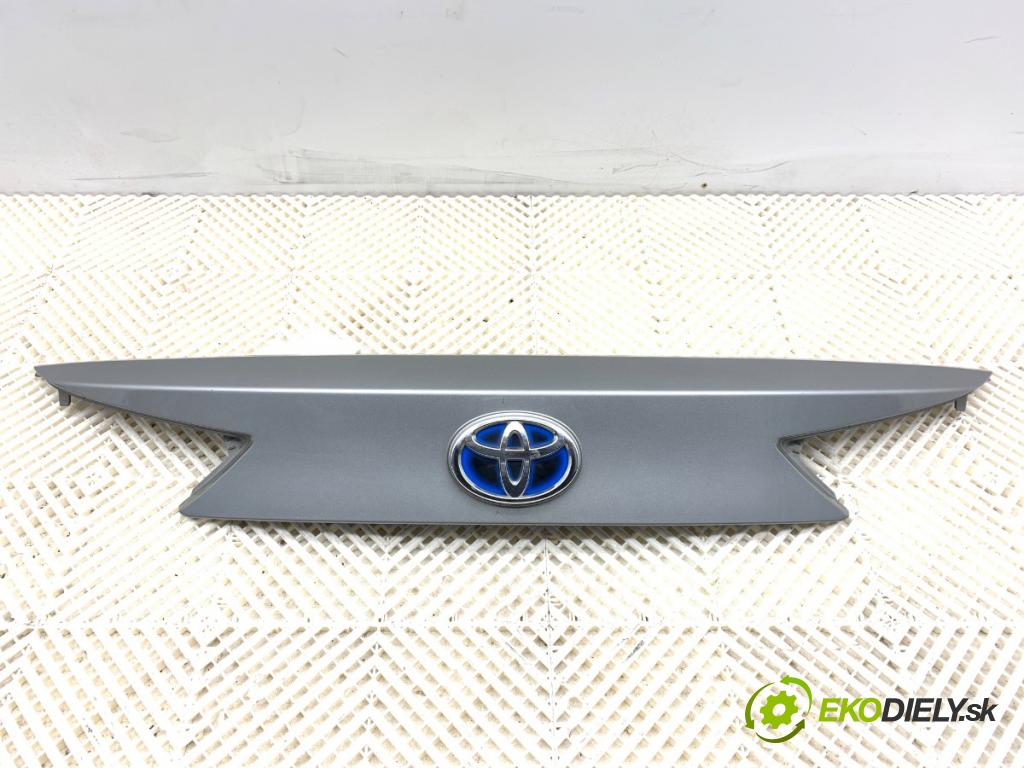 TOYOTA AURIS II Kombi 2017 73 kW 1.8 Hybrid (ZWE186_) 1798 Lišta dverí zad 76811-02830