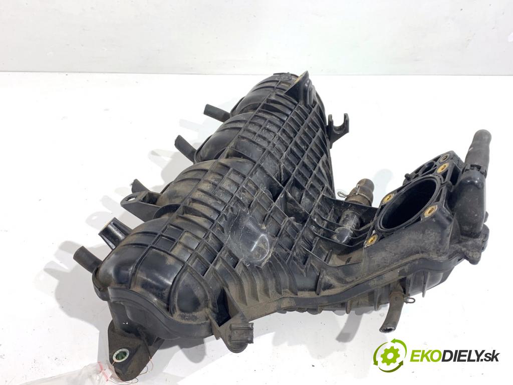 TOYOTA AURIS II Kombi 2017 73 kW 1.8 Hybrid (ZWE186_) 1798 potrubí sání 1105870S01 (Sací potrubí)